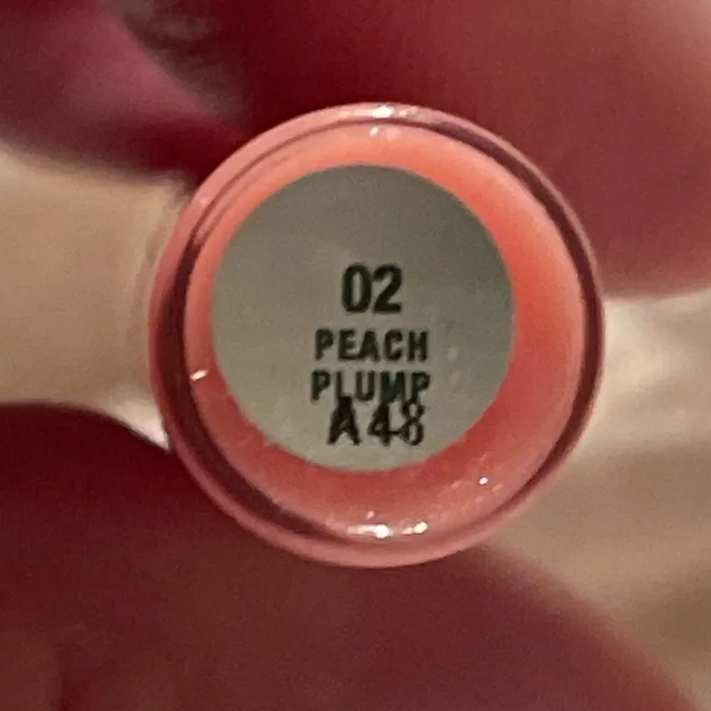 NEW -CLINIQUE Full Potential Lips Plump & Shine 02 PEACH PLUMP & 03 GLAMOUR-FULL